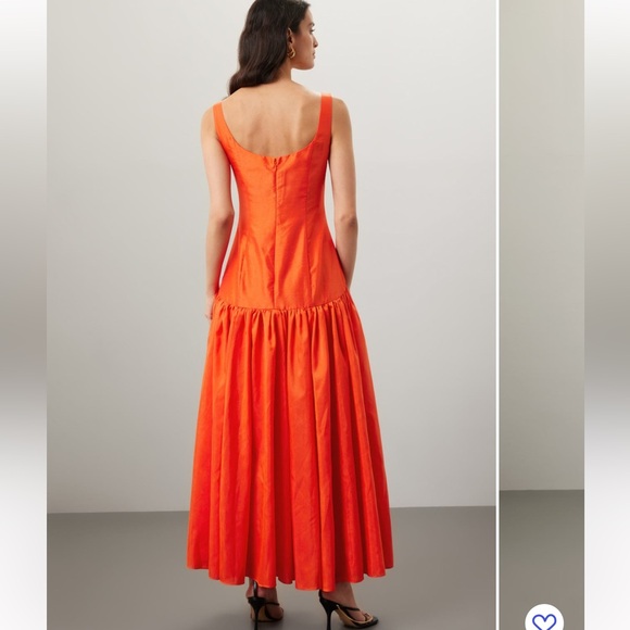 Hutch Ridge Gown - Picture 2 of 6